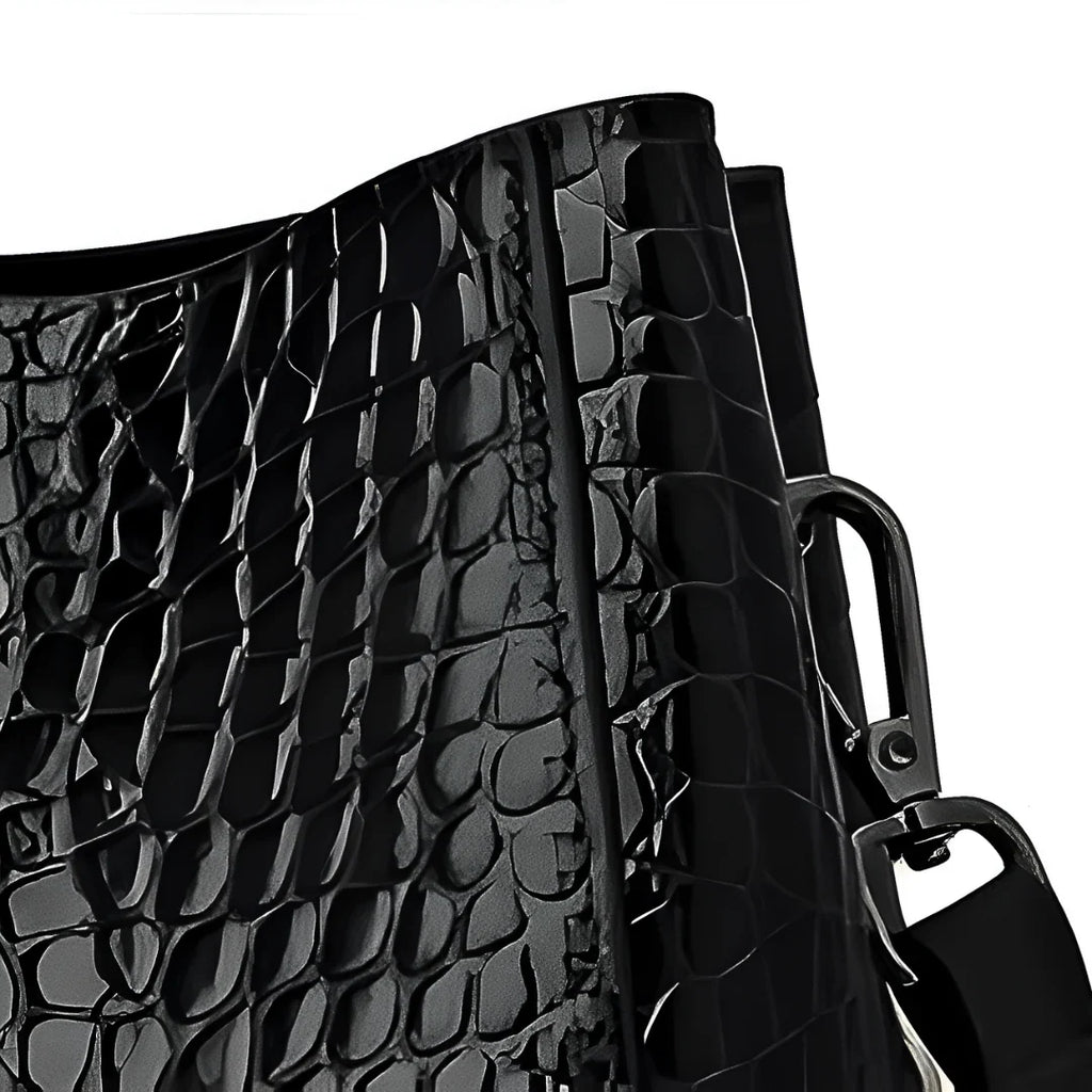 Vioraia Briella Tote Bag