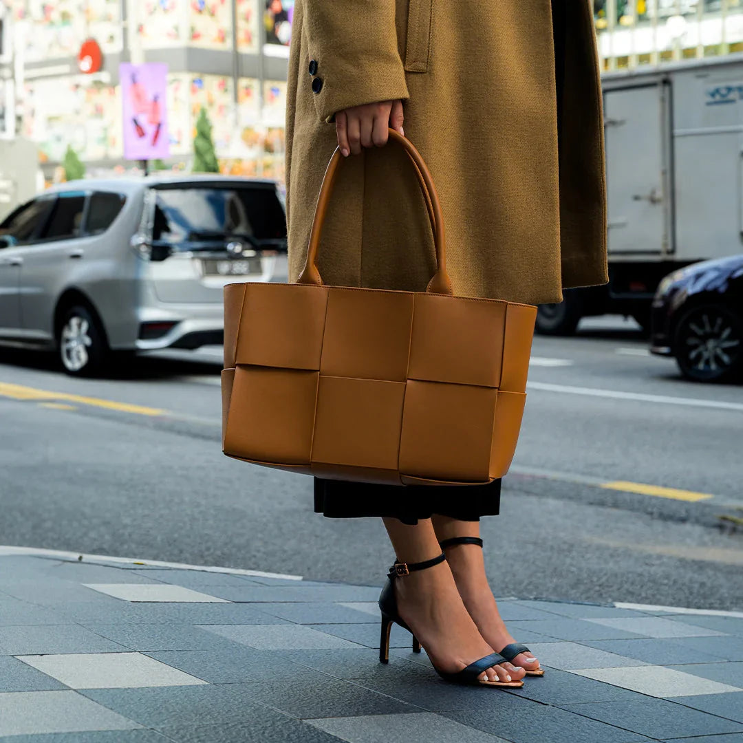 Vioraia (CS) Karine Medium Tote Bag