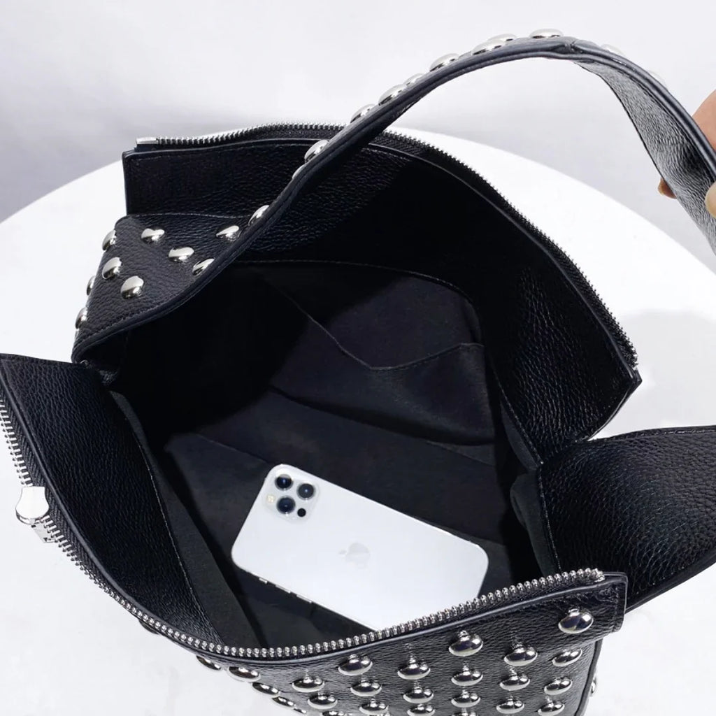 Vioraia Behati Shoulder Bag