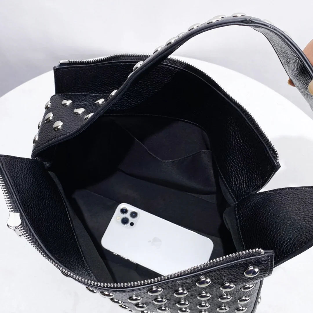 Vioraia Behati Shoulder Bag