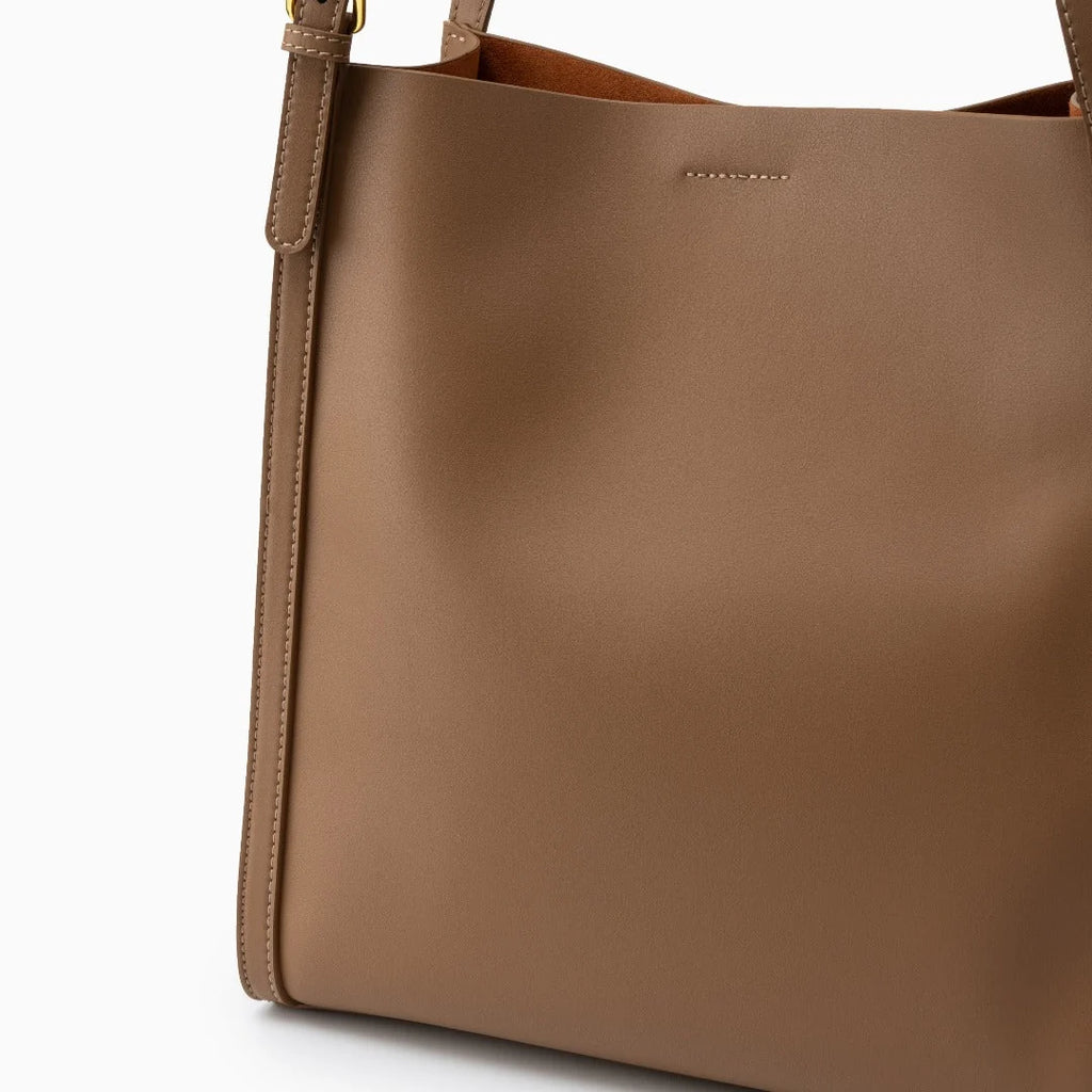 Vioraia Camila Tote Bag