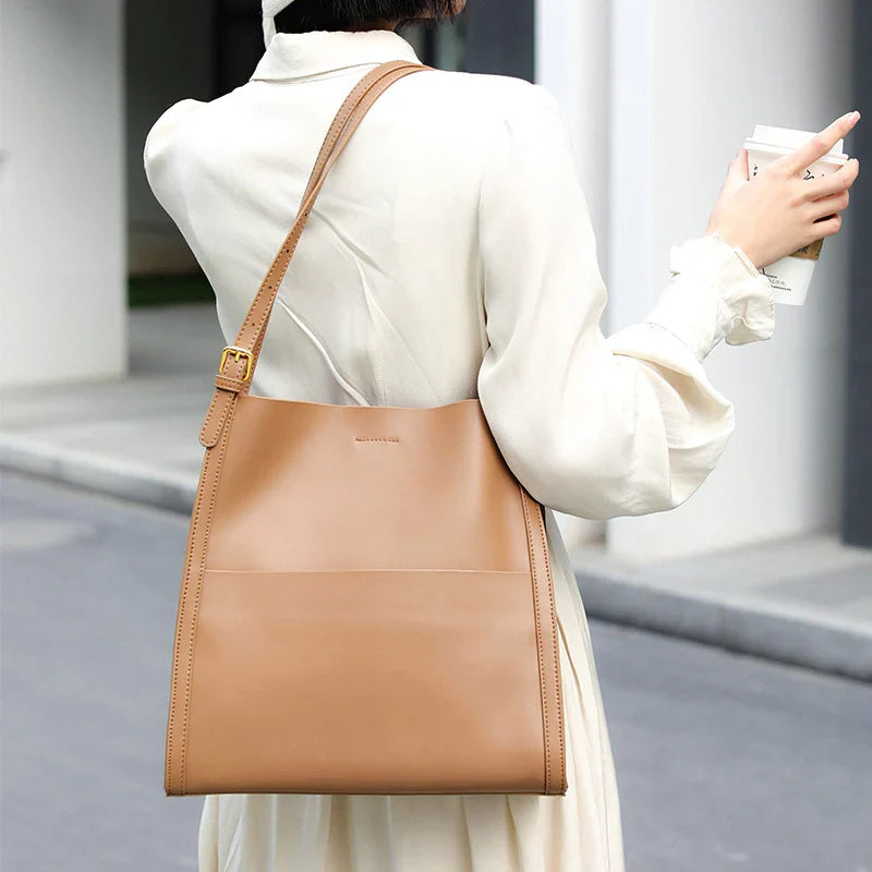 Vioraia Camila Tote Bag