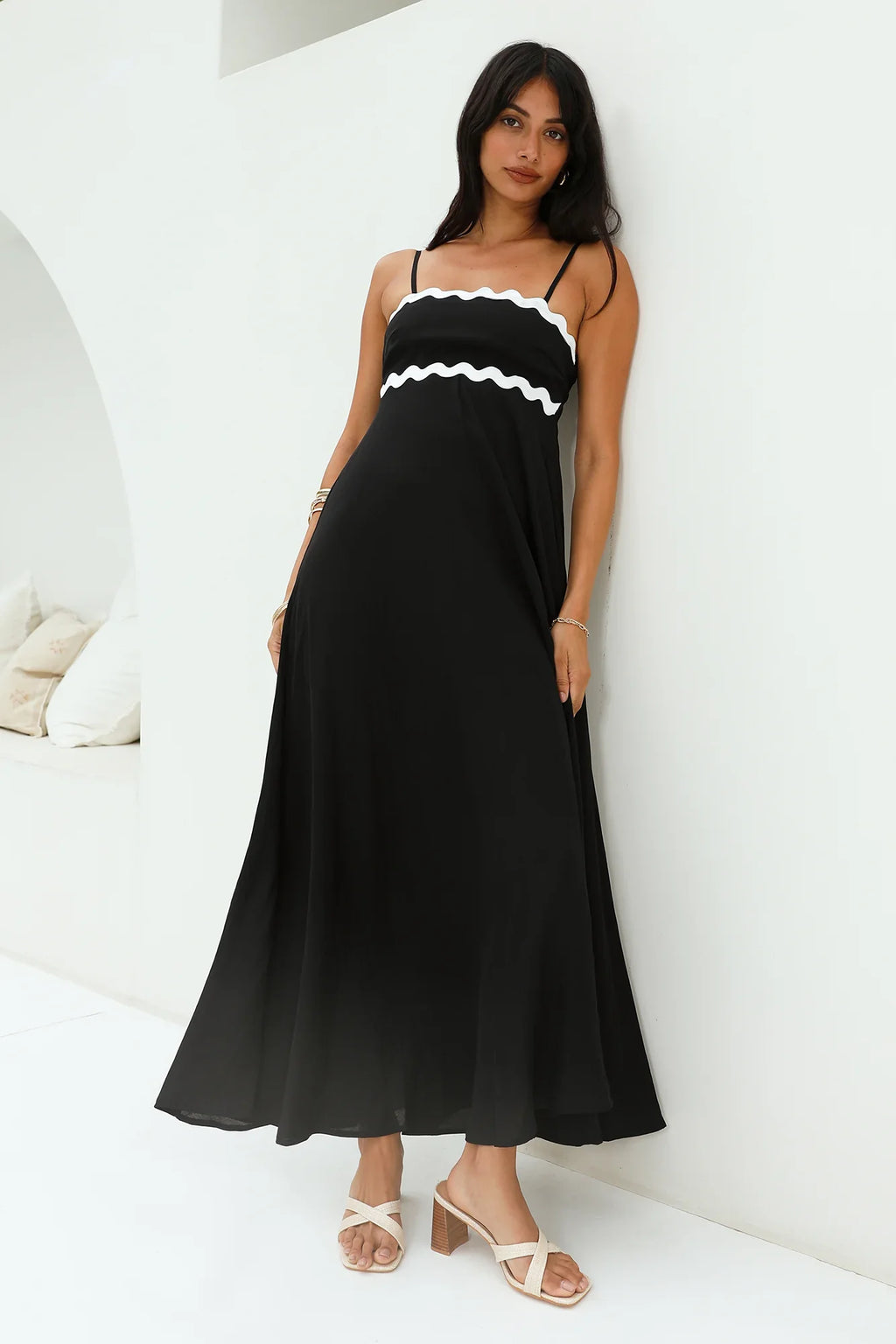Wavi Maxi Dress Black