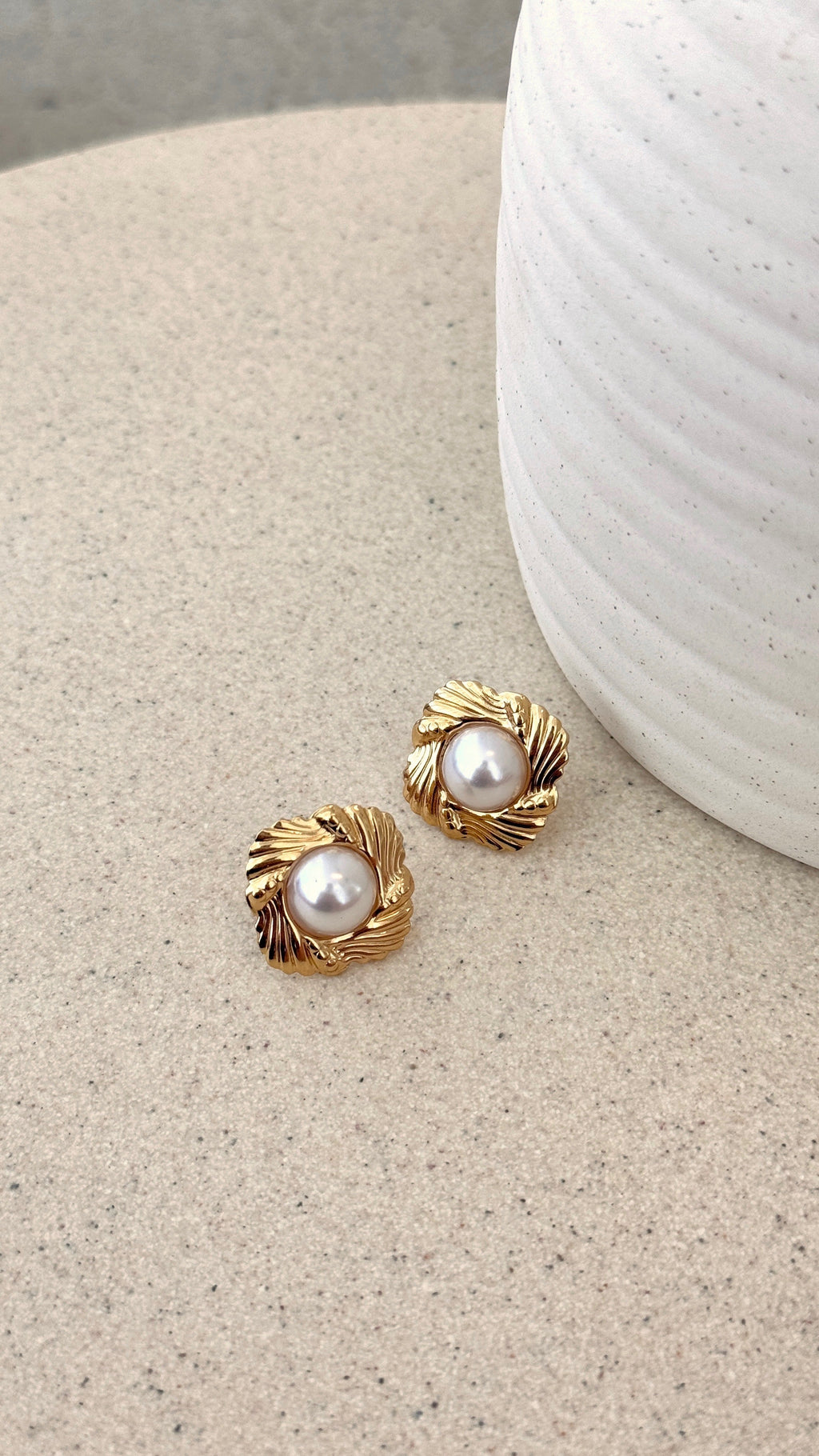 Yasmine 14K Gold Earrings - Gold / Pearl