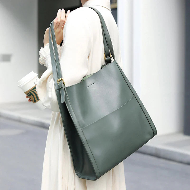 Vioraia Camila Tote Bag