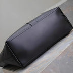 Vioraia Trina Tote Bag