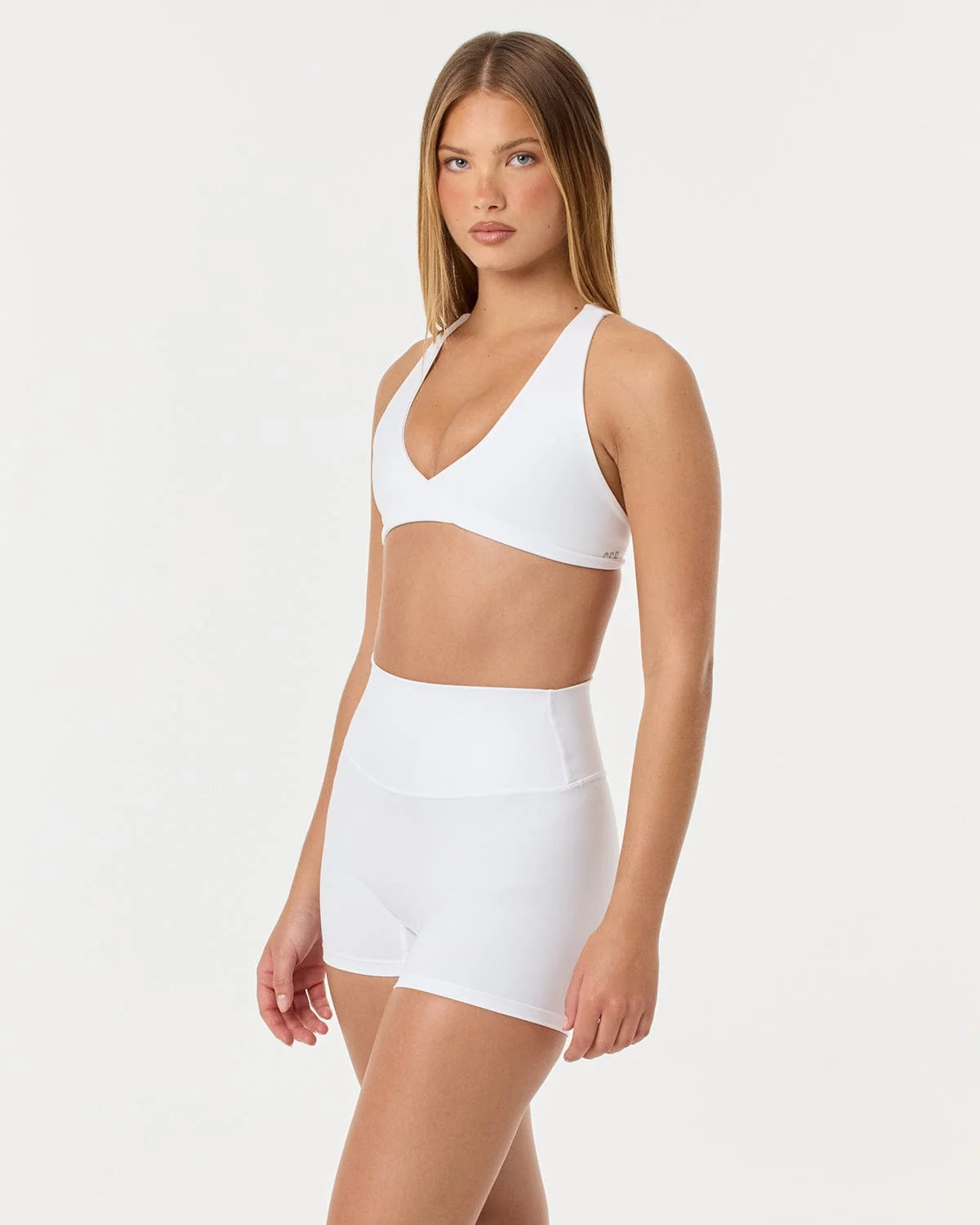 Serenity Sierra Crop | White