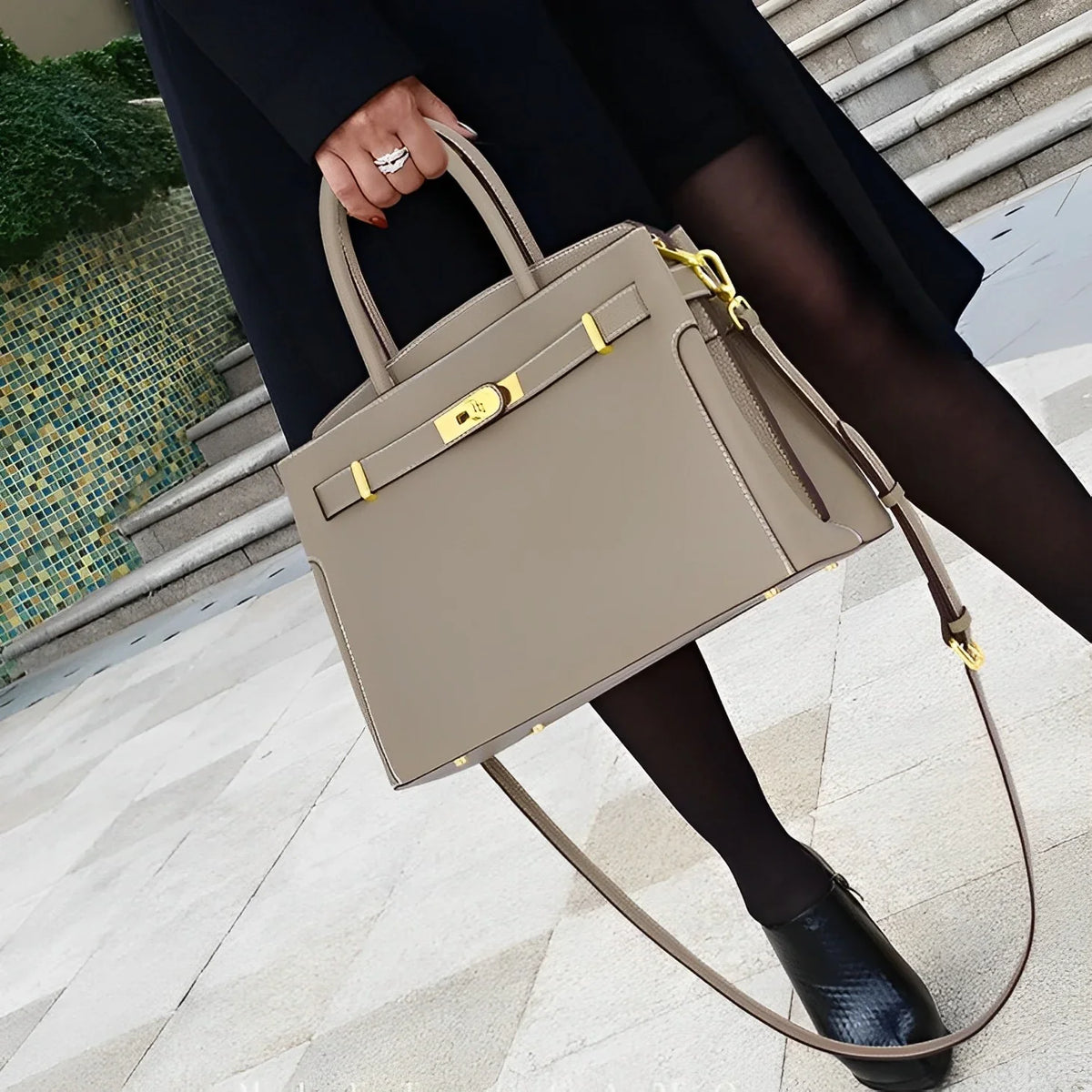 Vioraia Betty Everyday Medium Tote Bag