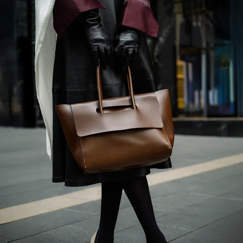 Vioraia Katherine Retro Tote Bag