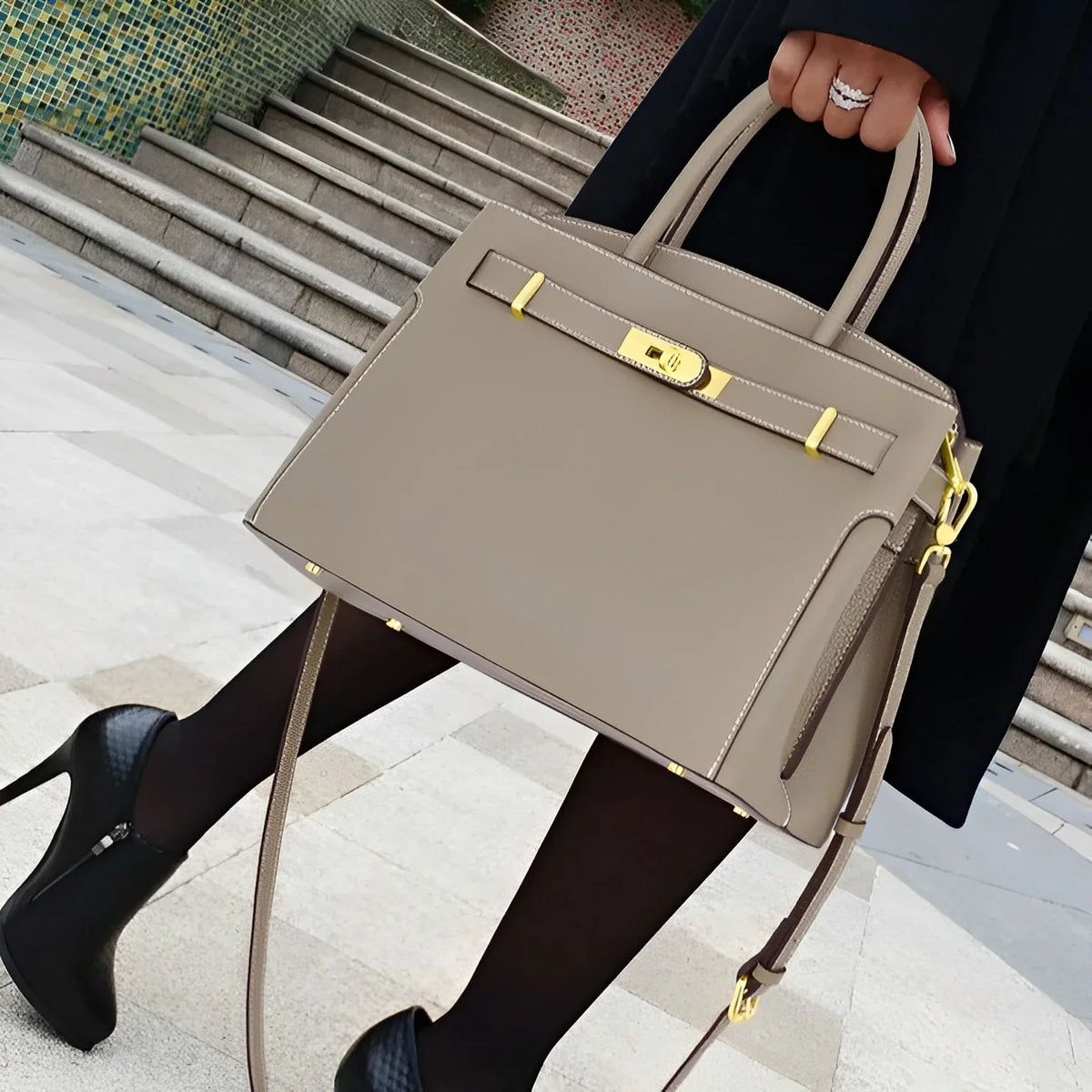 Vioraia Betty Everyday Medium Tote Bag