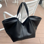 Vioraia Trina Tote Bag
